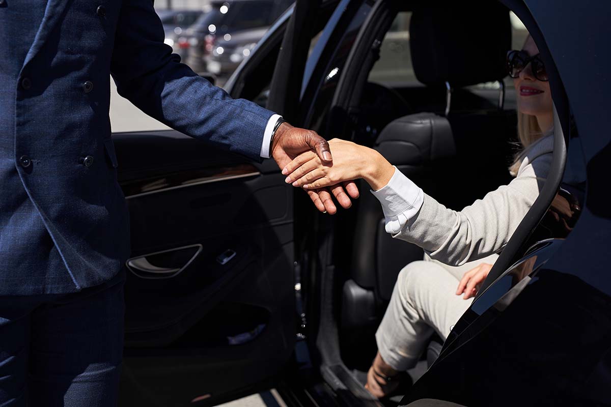 Chauffeur Luxe Pack Monaco Chauffeur avec passager